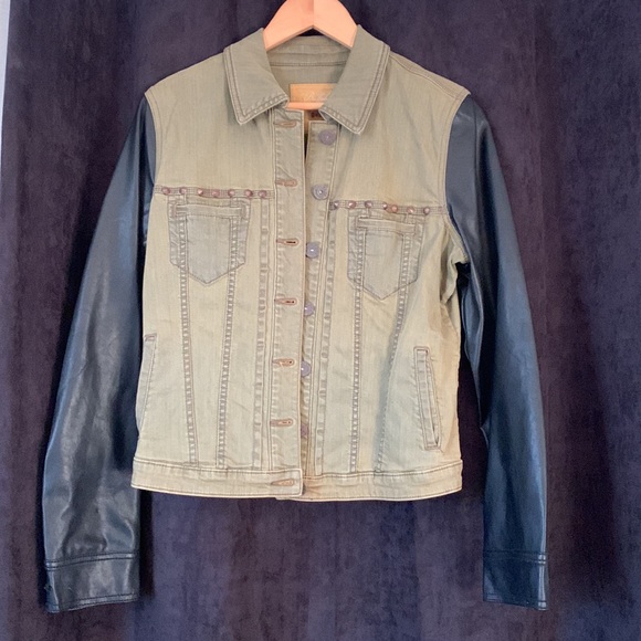 WOMEN green jacket with leather sleeves by David Bitton. - Picture 7 of 8